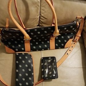 Cloth bag with eye glass holder and picture I'd